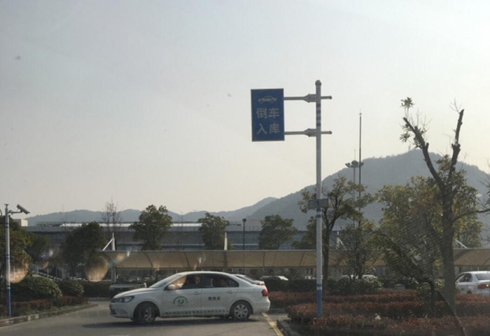 为什么有些驾校价格低的离谱 为什么有些驾校价格低的离谱